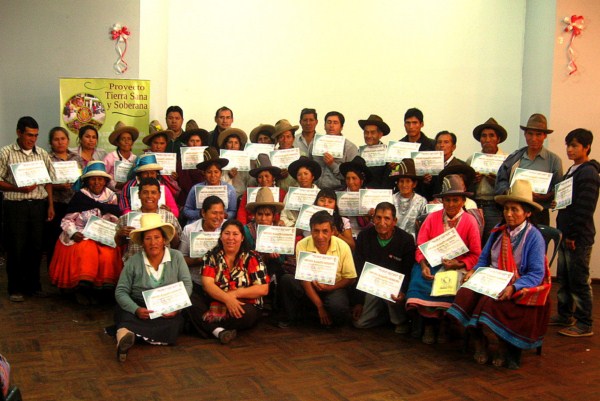 58 agricultores de Carhuaz reciben constancias del Sistema de Garantía Participativa - SGP