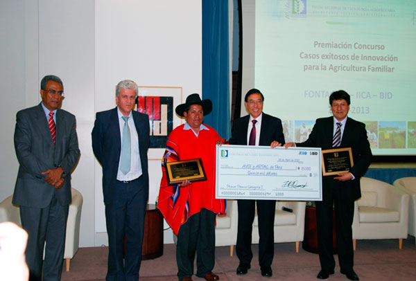 Reportaje radial al Mercado de productores de Huancaro - Cusco