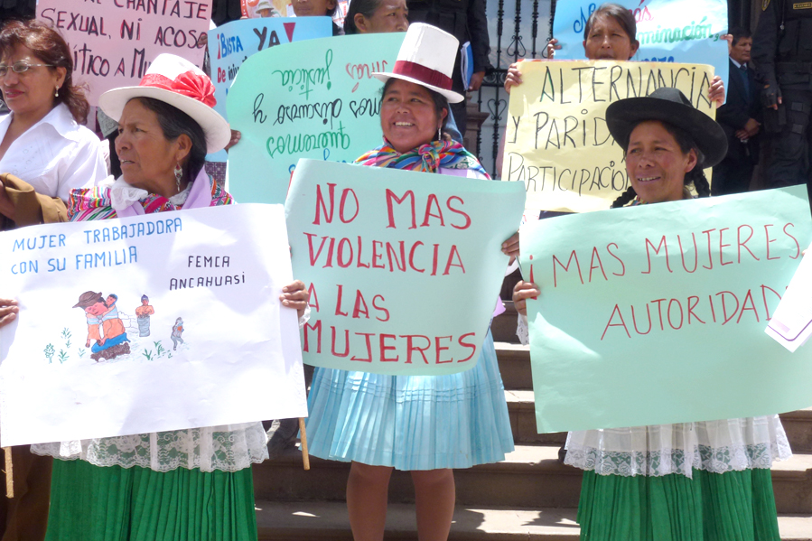 Mujer peruana, cogestora del desarrollo.