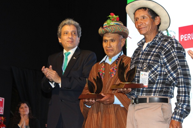 Aliados de Weltungerhilfe reciben reconocimientos