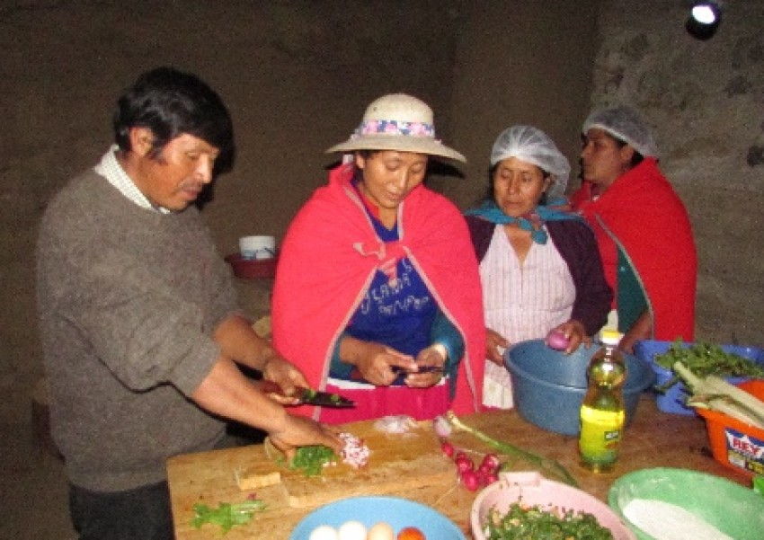 “Yachacushun Huertansiccho” - “Vamos a aprender en nuestro huerto”: algunas recetas para mejorar la alimentación