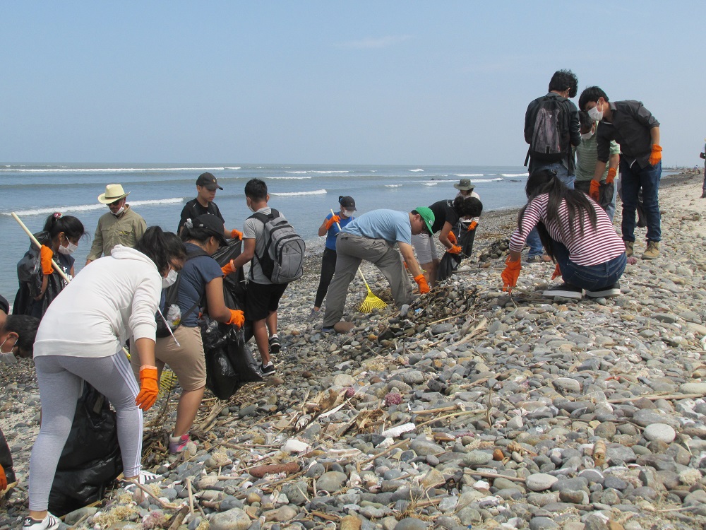 Continuamos limpiando de manera exitosa las playas de San Andrés en Pisco
