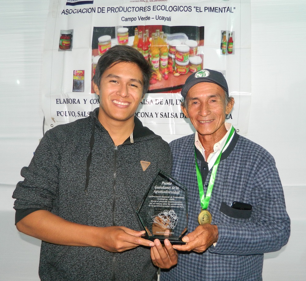 Esaú Hidalgo, presidente de APE Pimental de Pucallpa, fue premiado como Guardián de la Agro Biodiversidad