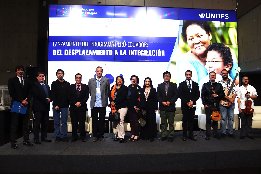 Del desplazamiento a la integración: la necesidad de construir comunidades productivas y protectoras en Ecuador y Perú