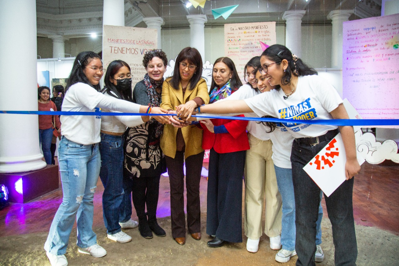 Niñas al poder: exposición fotográfica impulsa empoderamiento político de las niñas en Perú