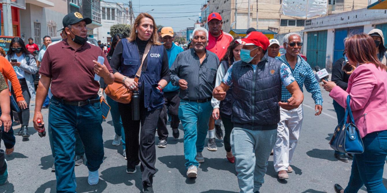 Derrames petroleros: representante de la CIDH visita zonas y familias afectadas por la contaminación