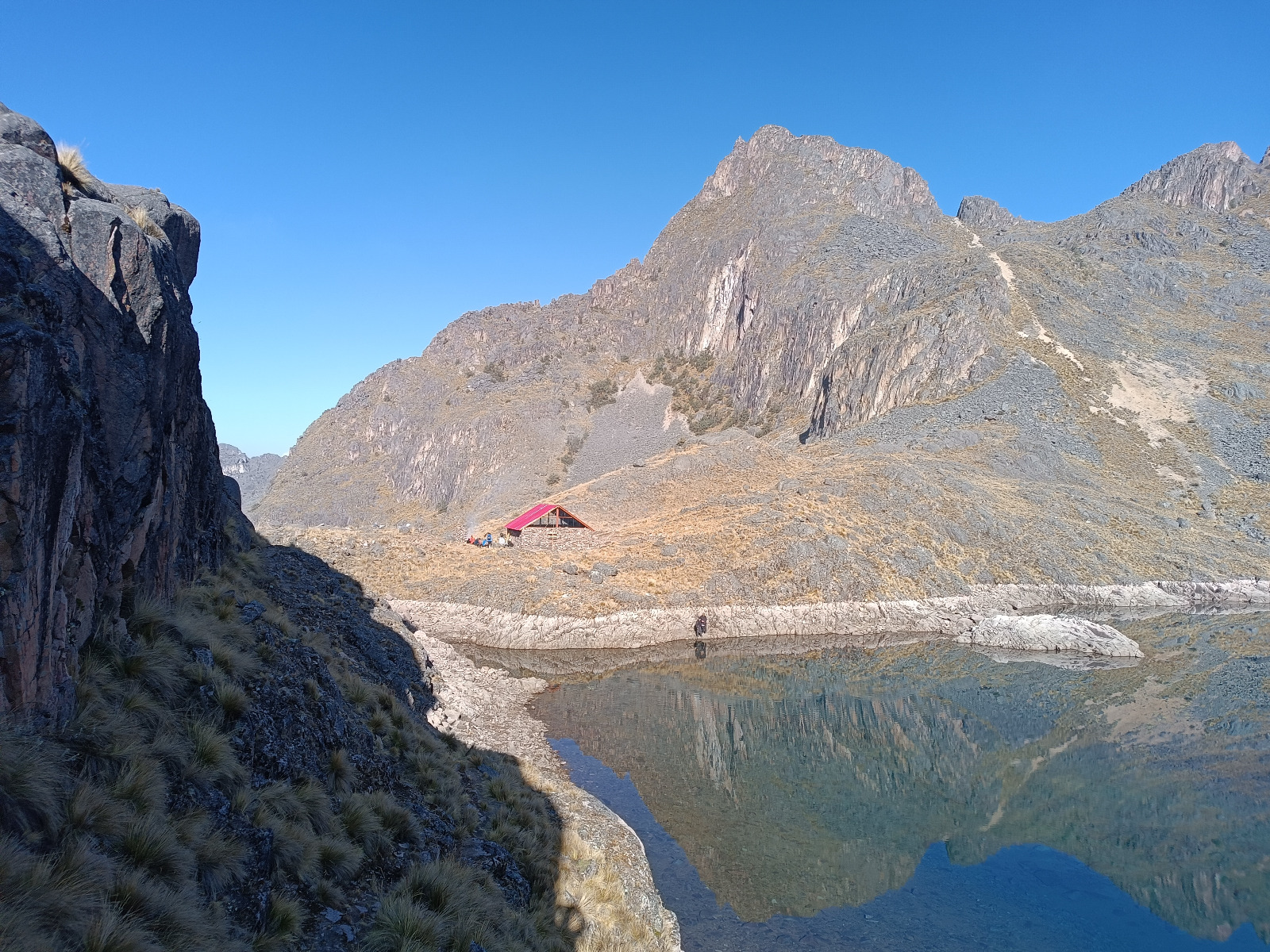 En Cusco inauguran el refugio “Alberto Fedele” en homenaje a voluntario italiano que laboraba en Apurímac