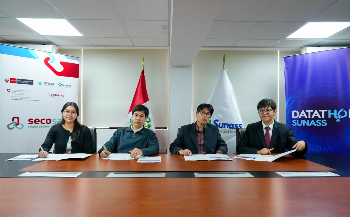 Jóvenes talentos digitales se suman al reto de mejorar el acceso al agua en el Perú
