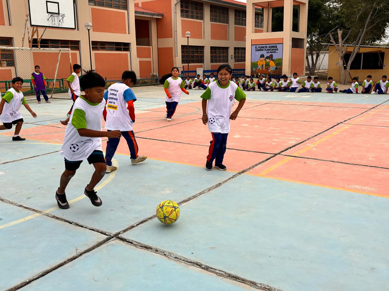 Más de 700 estudiantes en Piura acceden a deporte y prevención frente a la violencia