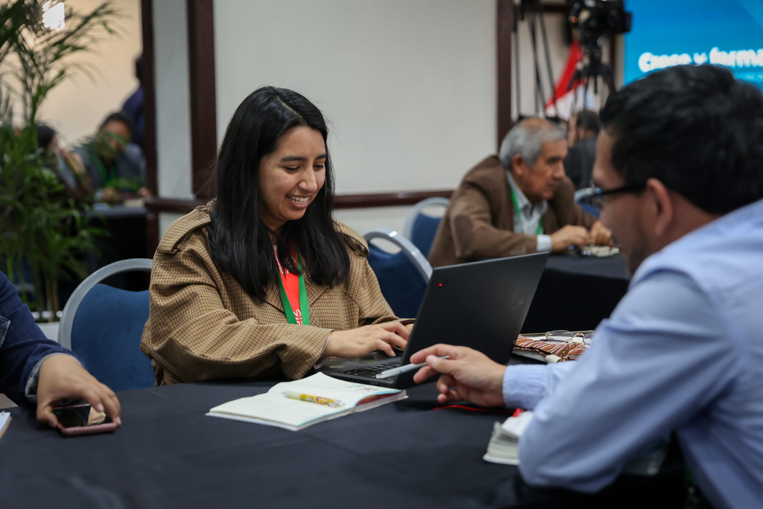 PERÚ SOCIAL. Talleres de co-diseño “Crece y formaliza”: cómo instaurar un círculo virtuoso entre productividad y formalización en clústeres